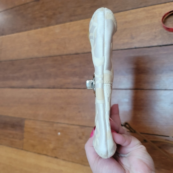 Coach Monogram Wristlet - Picture 13 of 13